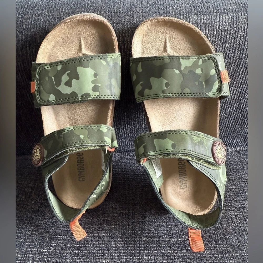 GYMBOREE Green Camouflage Sandals Adjustable Comfort/boys size 1